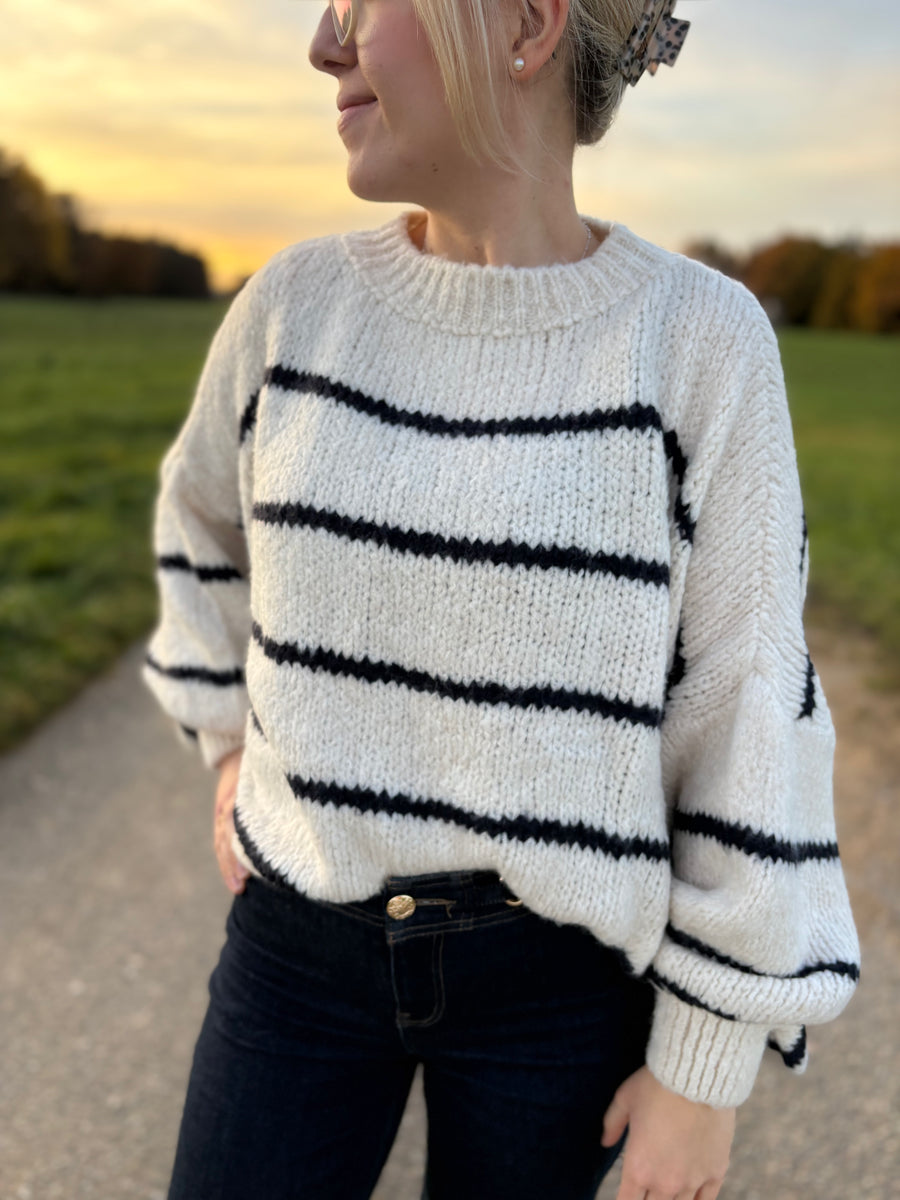Pullover „Striped“ mit Streifen & Puffärmeln – Schwarz/Dunkelblau-Weiß – Made in Italy