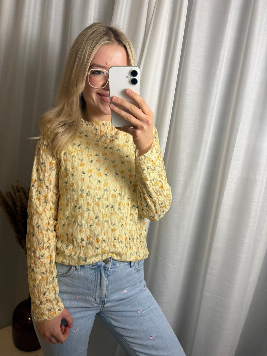 Spitzenshirt Rosi mit Blümchen Floral