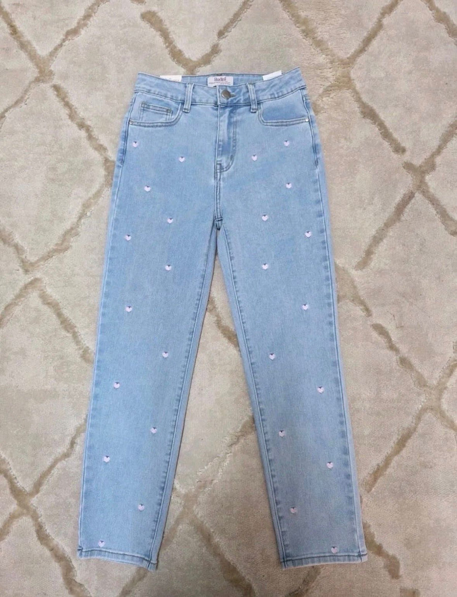 Mom Jeans mit Herzen