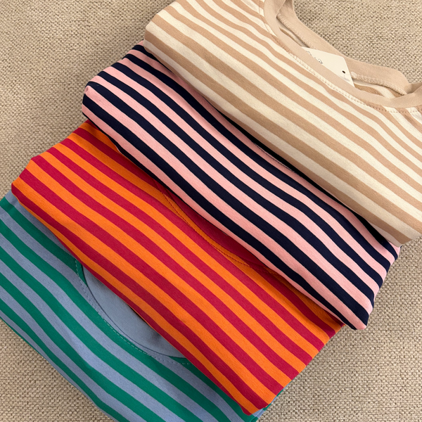 Gestreiftes T-Shirt versch. Farben