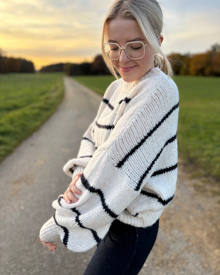 Pullover „Striped“ mit Streifen & Puffärmeln – Schwarz/Dunkelblau-Weiß – Made in Italy