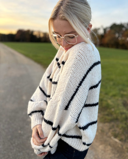 Pullover „Striped“ mit Streifen & Puffärmeln – Schwarz/Dunkelblau-Weiß – Made in Italy