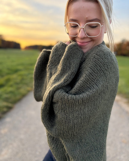 Oversize Pullover Mia Extra weite Ärmel Kaki Grün