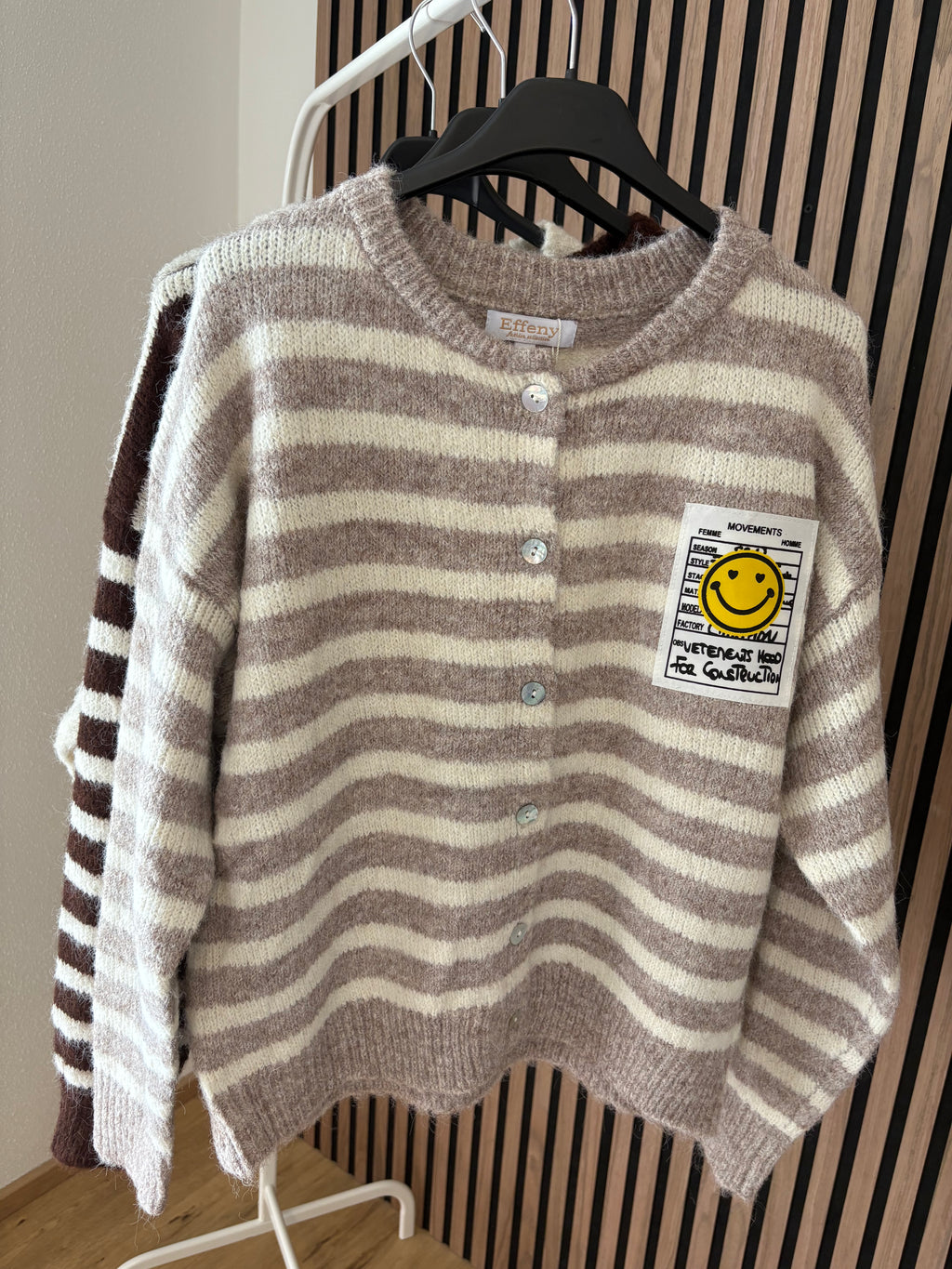 Happy Smiley Cardigan Beige Weiß Gestreift Striped
