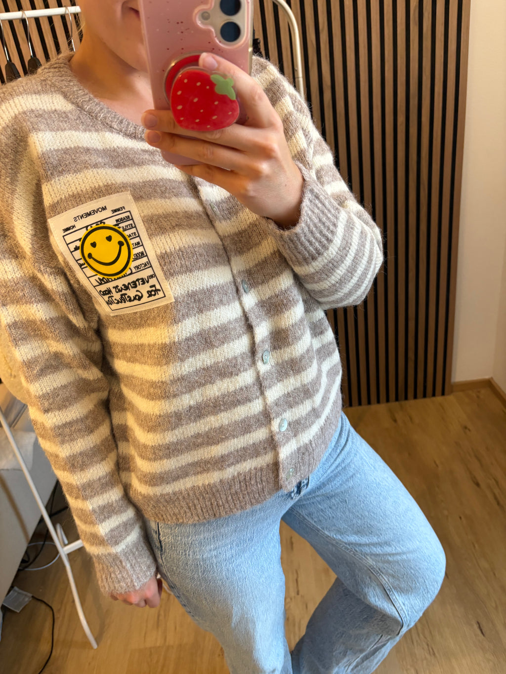 Happy Smiley Cardigan Beige Weiß Gestreift Striped