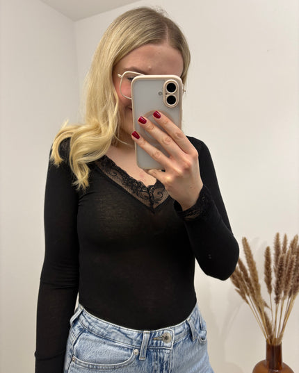 Cashmere Langarmshirt mit Spitze einfarbig Schwarz Basic