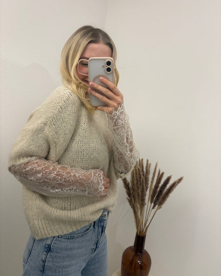 Pullover mit Spitzenärmeln Beige
