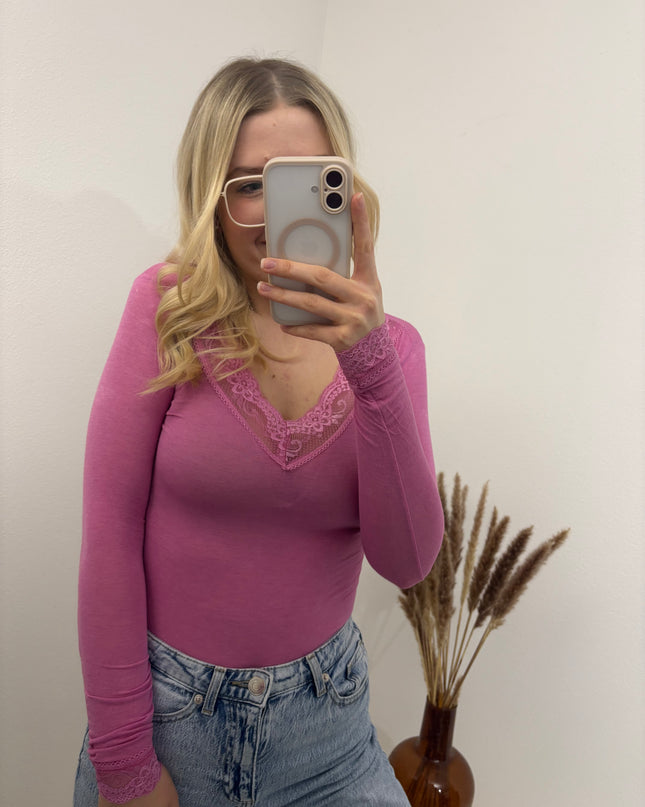 Cashmere Langarmshirt mit Spitze einfarbig Pink Magenta