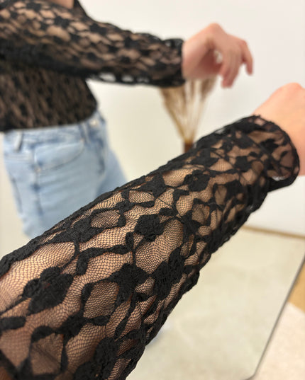 Spitzenshirt Rosi Schwarz Florale Spitze Transparent