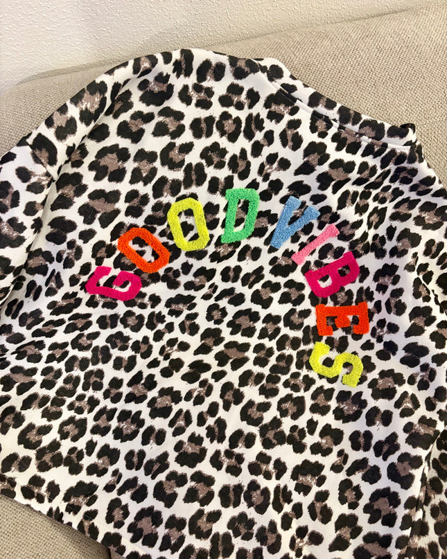 Good Vibes Sweater Pullover Leo