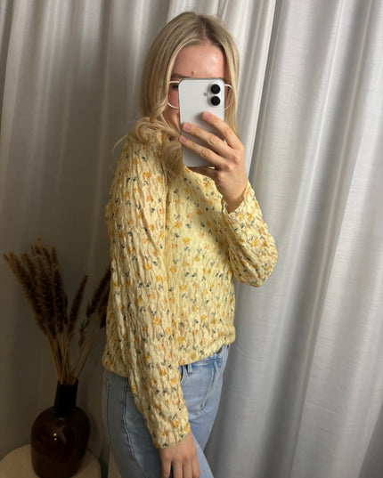 Spitzenshirt Rosi mit Blümchen Floral