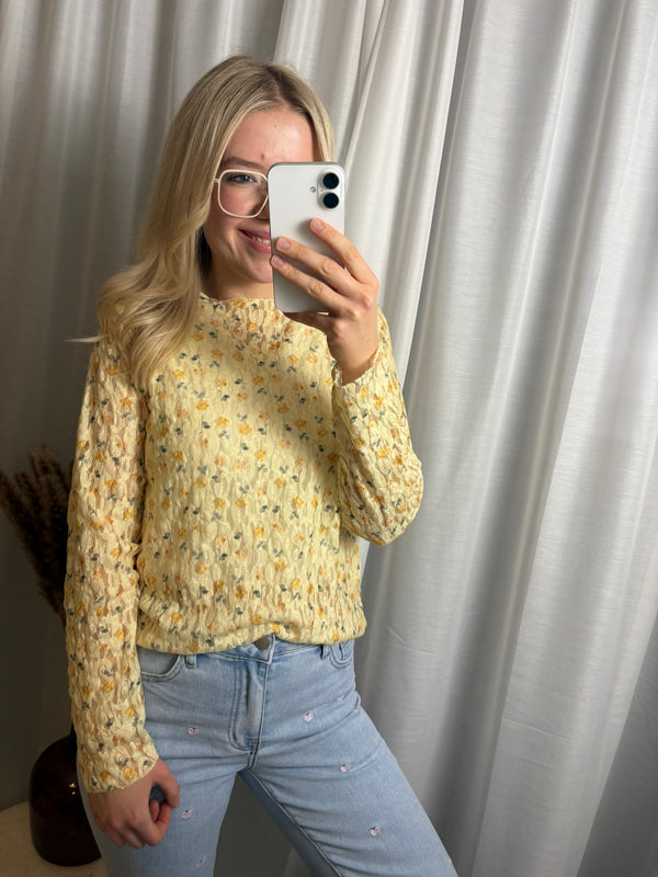 Spitzenshirt Rosi mit Blümchen Floral