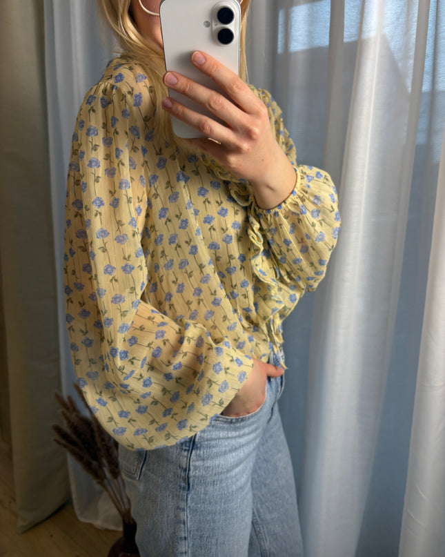 Bluse mit Rosen Glitzer Fäden Rüschen